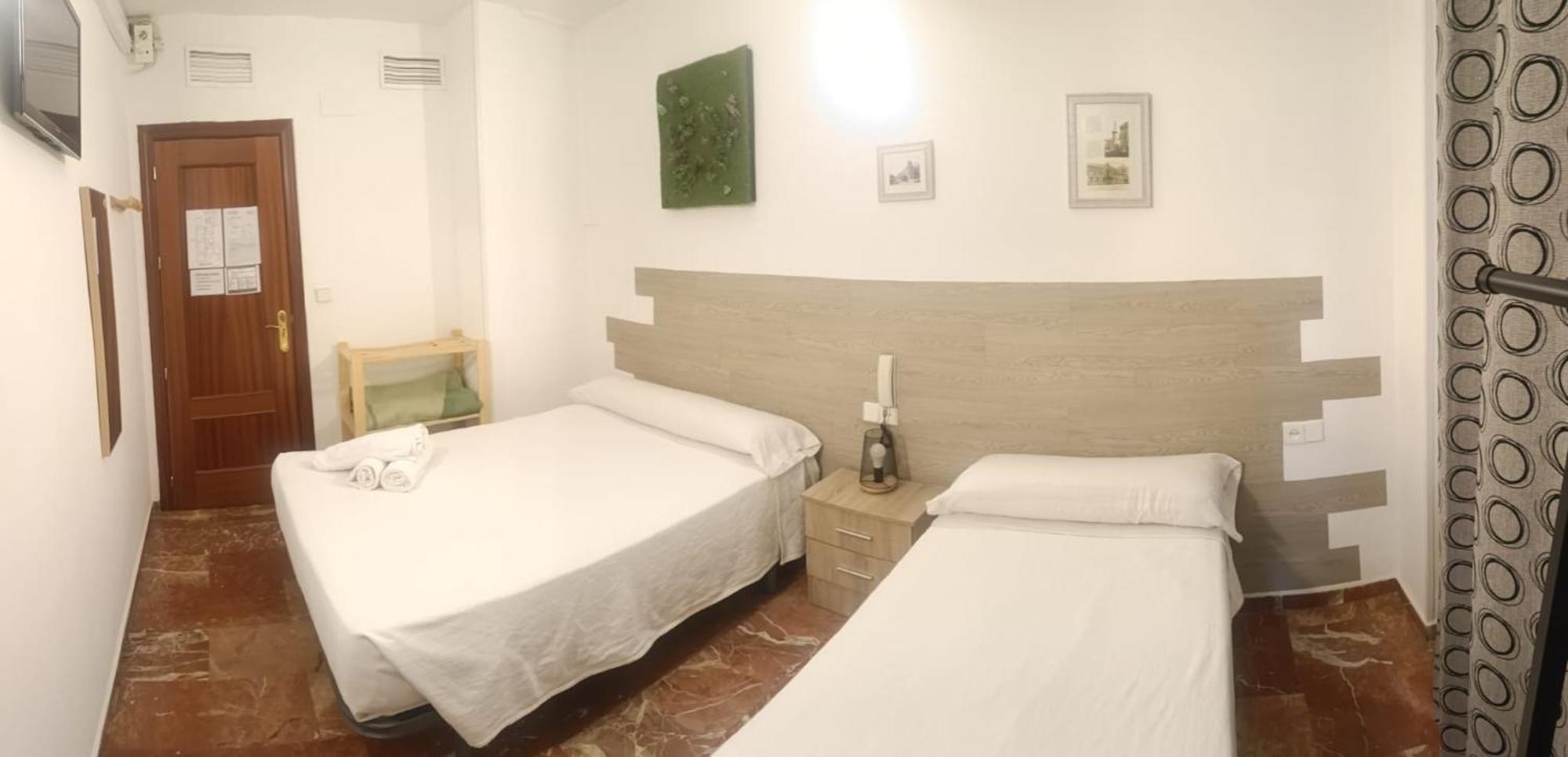 Hostal Nevot Granada Exterior photo